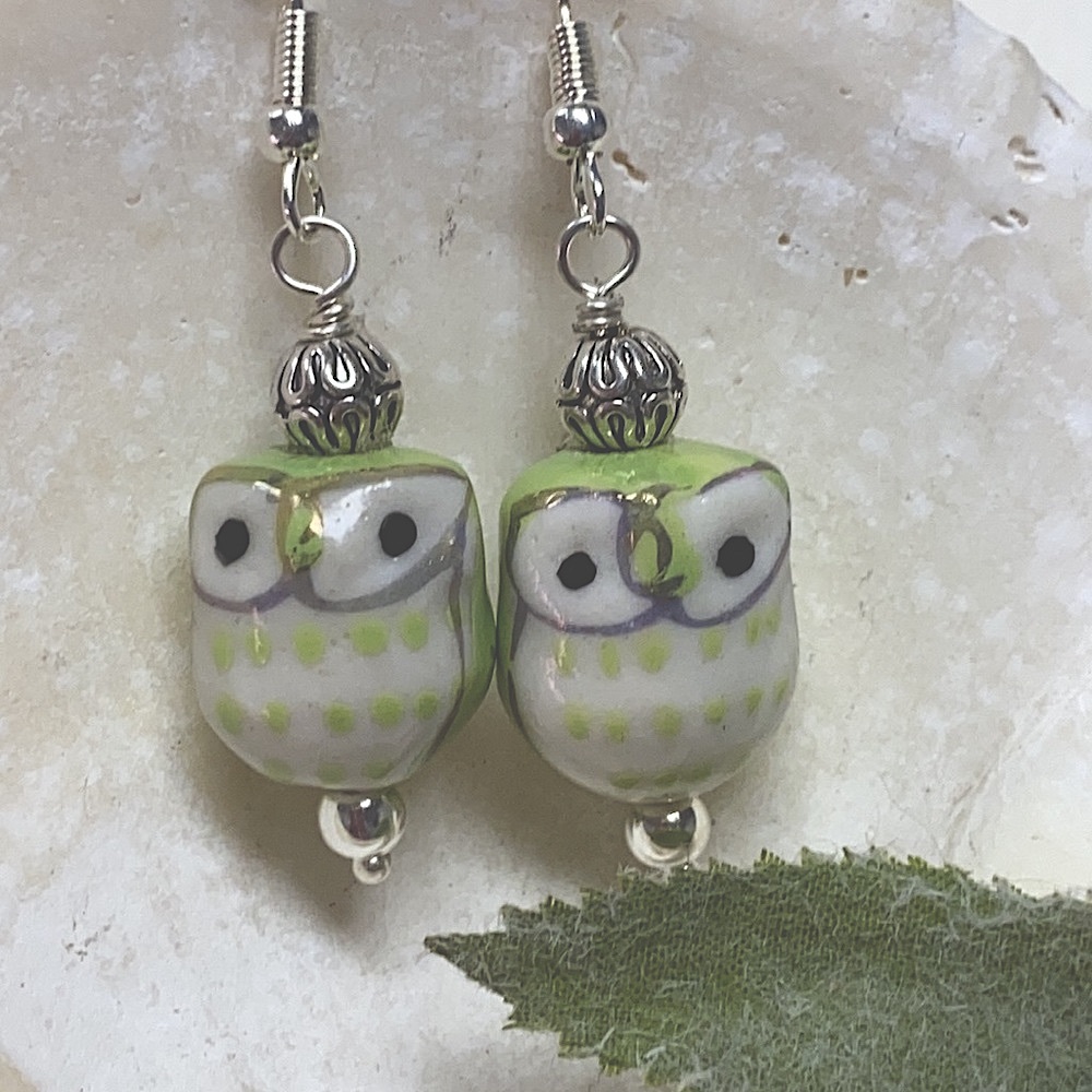 NWOT Cute owl earrings chunky pale green silver purple - Picture 3 of 9